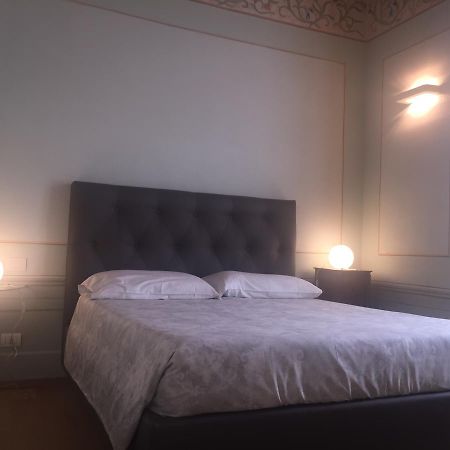 Palazzo Carasi Apartments Crémone Extérieur photo