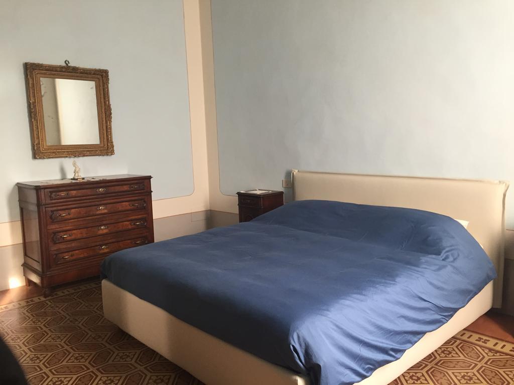 Palazzo Carasi Apartments Crémone Extérieur photo