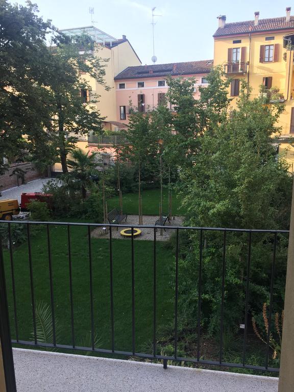 Palazzo Carasi Apartments Crémone Extérieur photo