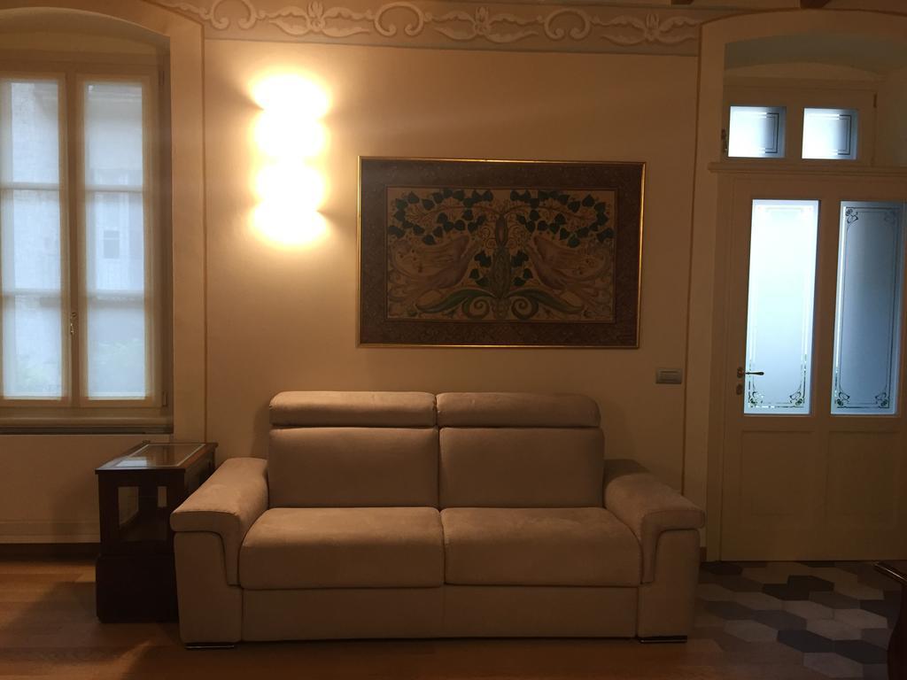Palazzo Carasi Apartments Crémone Extérieur photo