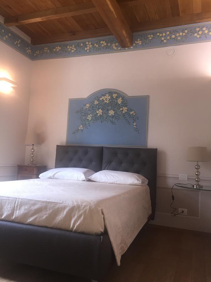 Palazzo Carasi Apartments Crémone Extérieur photo